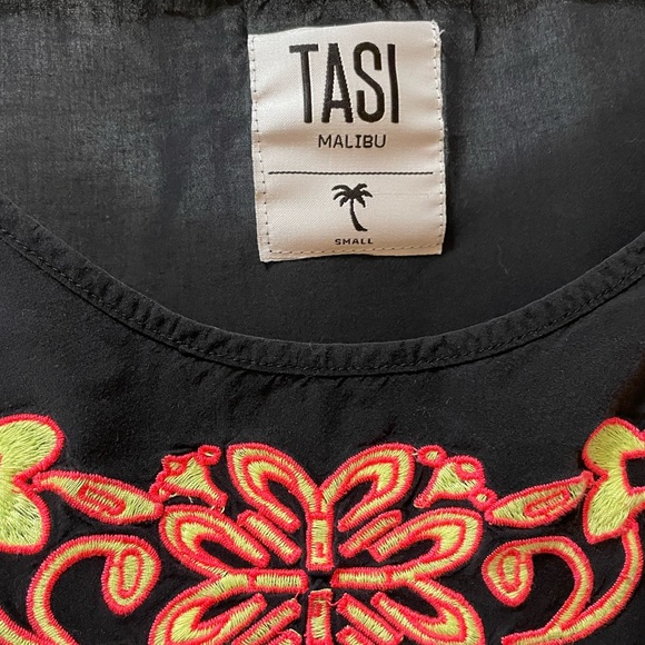 Tasi Malibu Embroidered Tank Top - Picture 3 of 7